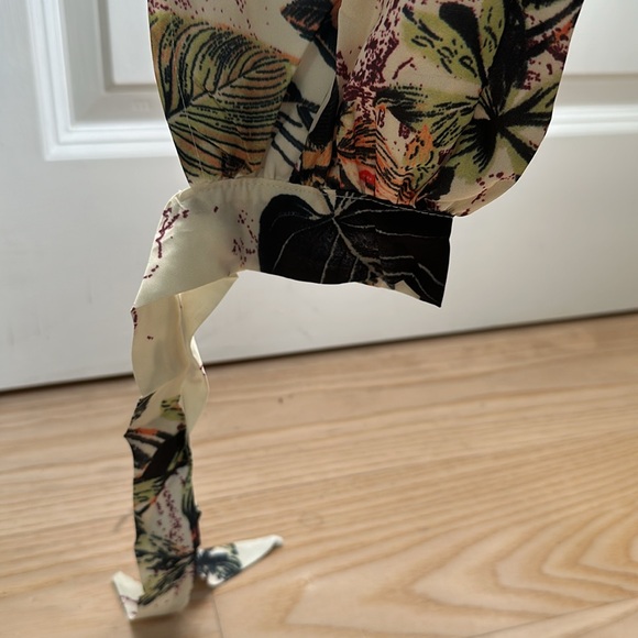 Simple strap tapered leg with ties jumper - Picture 6 of 6